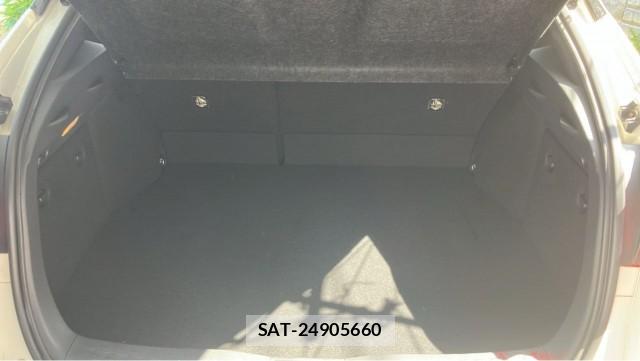 Toyota C-HR 2017-11 8280587-17