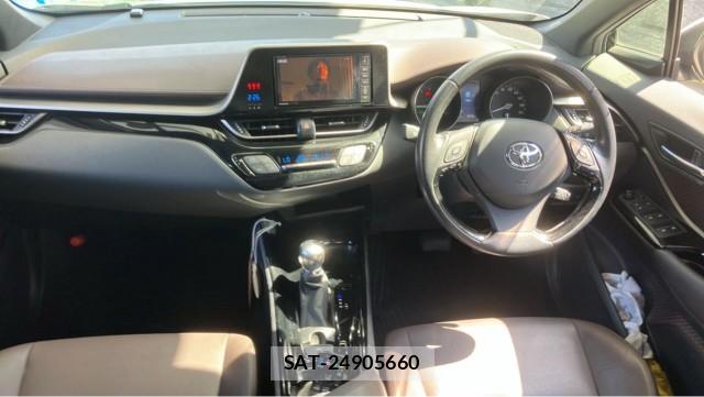 Toyota C-HR 2017-11 8280587-2