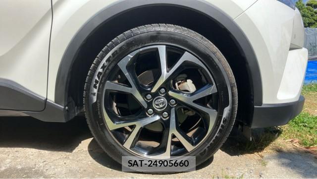 Toyota C-HR 2017-11 8280587-8