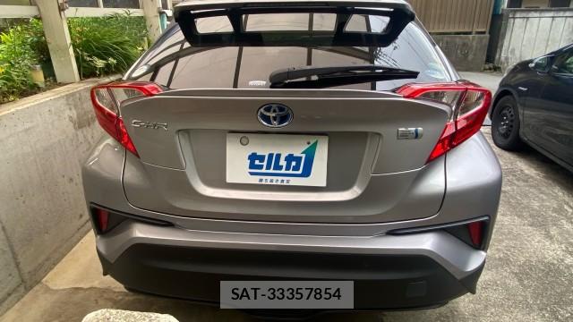 Toyota C-HR 2017-07 8281118-1