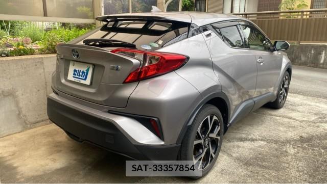 Toyota C-HR 2017-07 8281118-12
