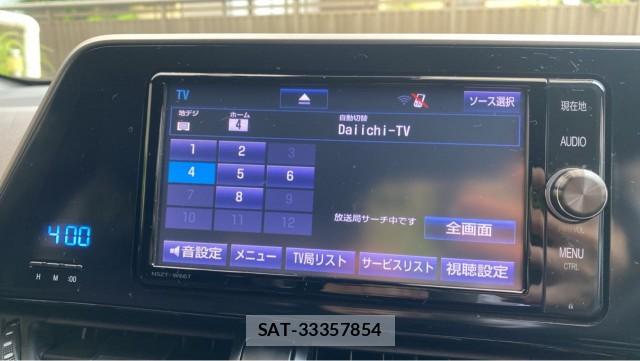 Toyota C-HR 2017-07 8281118-4