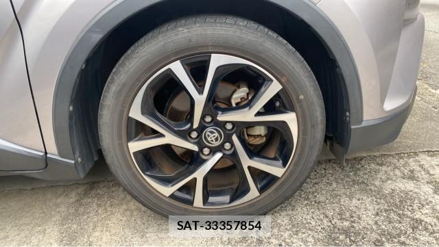 Toyota C-HR 2017-07 8281118-8