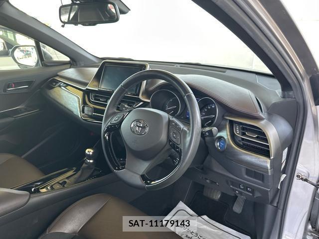 Toyota C-HR 2017-04 8281195-11