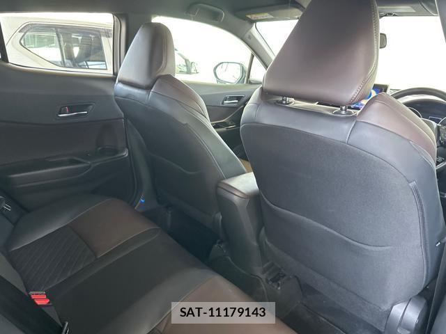 Toyota C-HR 2017-04 8281195-14
