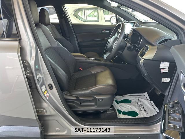 Toyota C-HR 2017-04 8281195-9