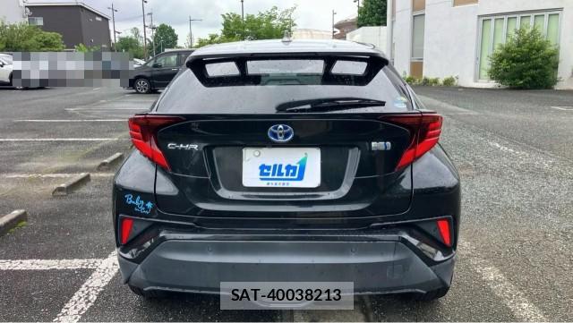 Toyota C-HR 2019-10 8281525-1