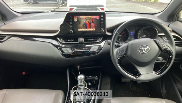 Toyota C-HR 2019-10 8281525-2