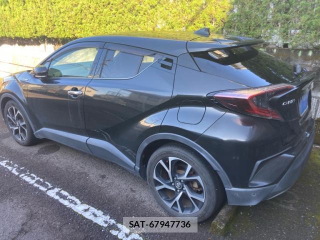 Toyota C-HR 2018-07 8284269-3