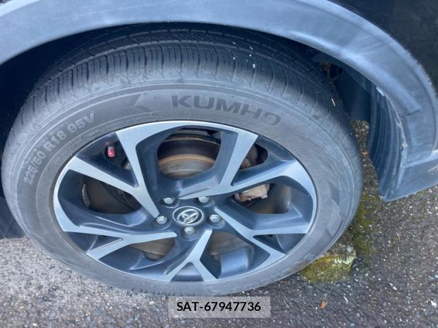 Toyota C-HR 2018-07 8284269-6