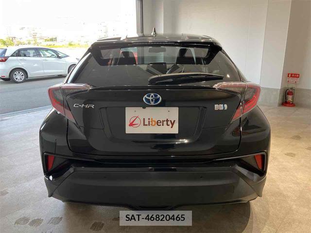 Toyota C-HR 2018-01 8285149-12