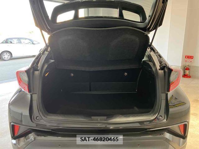 Toyota C-HR 2018-01 8285149-13