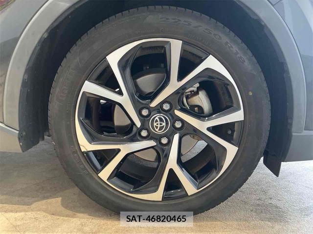 Toyota C-HR 2018-01 8285149-14