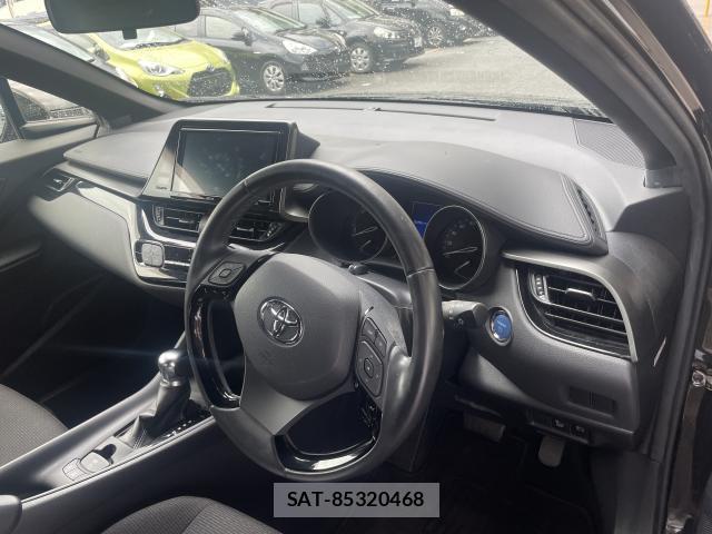Toyota C-HR 2019-07 8285365-2