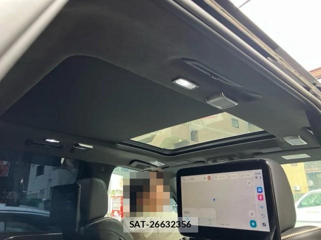 Cadillac ESCALADE 2023-10 8281074-15