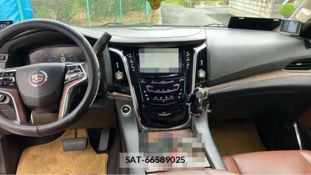 Cadillac ESCALADE 2014-08 8281281-2