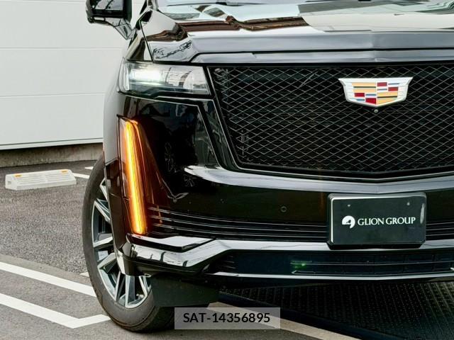 Cadillac ESCALADE 2022-03 8285086-13