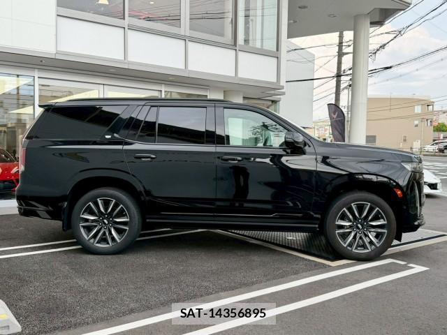 Cadillac ESCALADE 2022-03 8285086-5