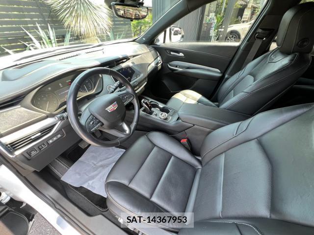Cadillac XT4 2021-04 8282541-2