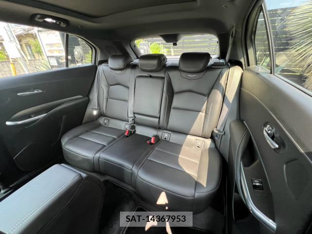 Cadillac XT4 2021-04 8282541-7