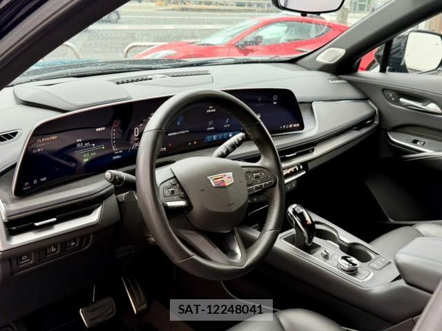 Cadillac XT4 2025-04 8285084-17