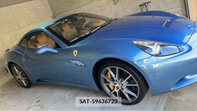 Ferrari California 2011-08 8282409-3