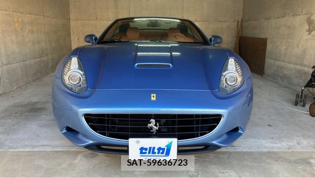 Ferrari California 2011-08 8282409-9