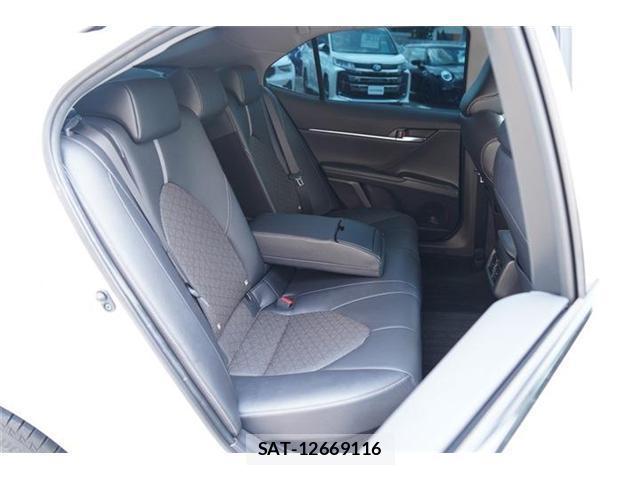 Toyota CAMRY 2021-06 8278112-13