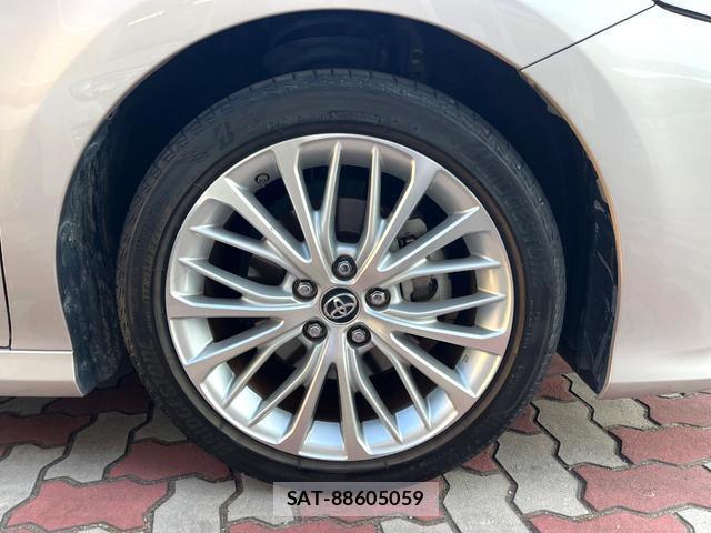 Toyota CAMRY 2017-12 8279433-12