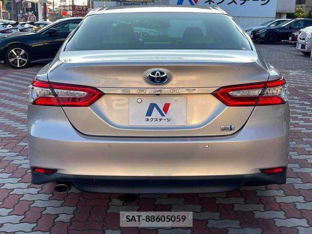 Toyota CAMRY 2017-12 8279433-14
