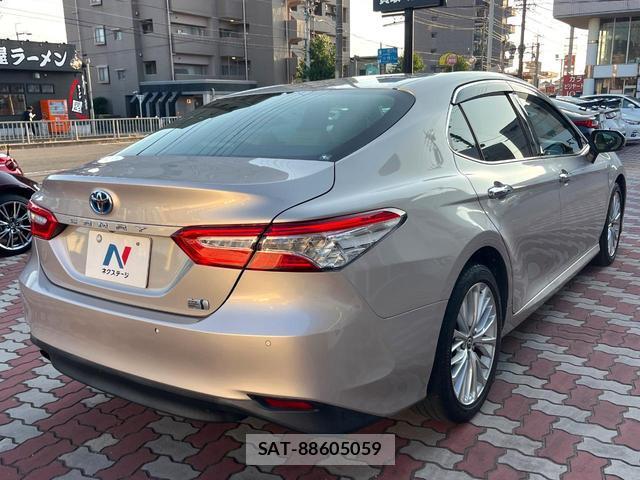 Toyota CAMRY 2017-12 8279433-16