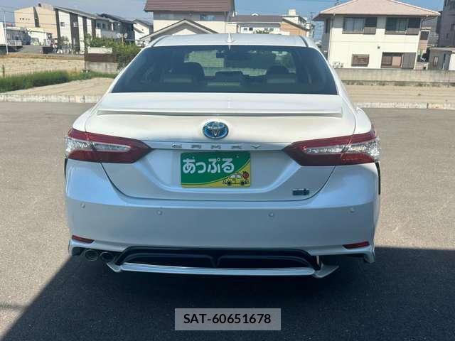 Toyota CAMRY 2021-10 8280175-11