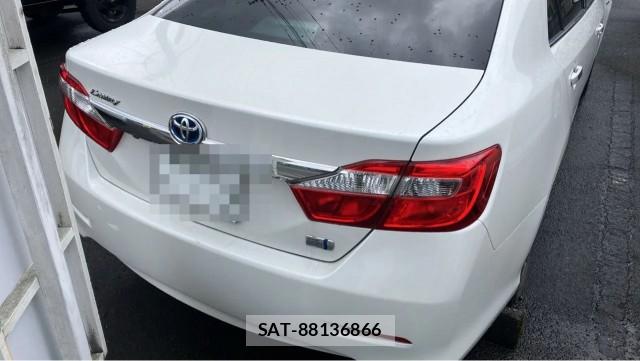 Toyota CAMRY 2014-08 8282259-1