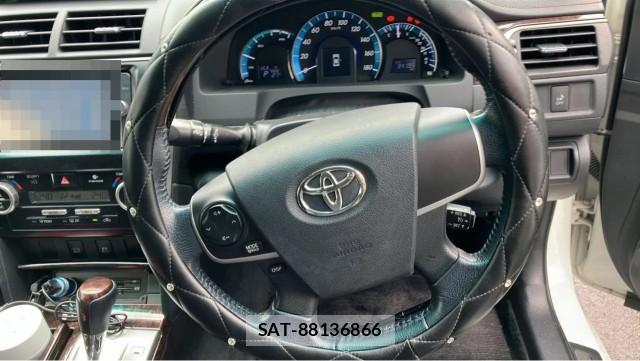 Toyota CAMRY 2014-08 8282259-16