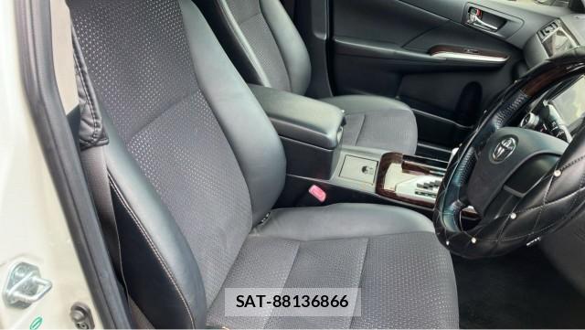 Toyota CAMRY 2014-08 8282259-5