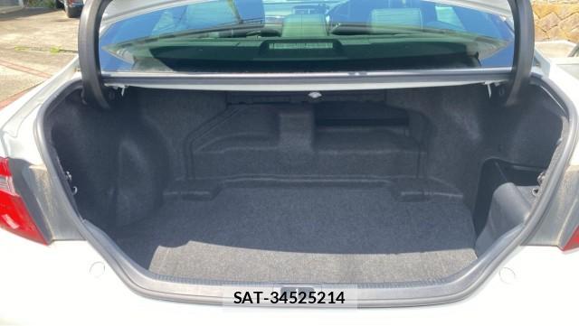 Toyota CAMRY 2013-09 8282349-17