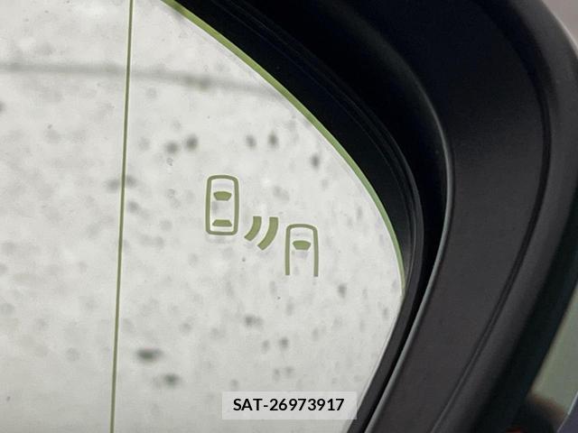 Toyota CAMRY 2017-11 8284894-5