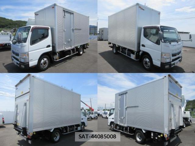 MITSUBISHI FUSO CANTER 2018-04 8276794-0
