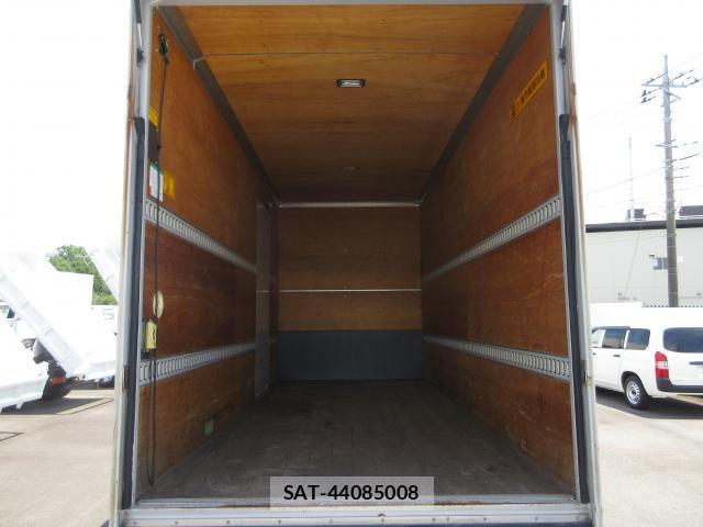 MITSUBISHI FUSO CANTER 2018-04 8276794-11