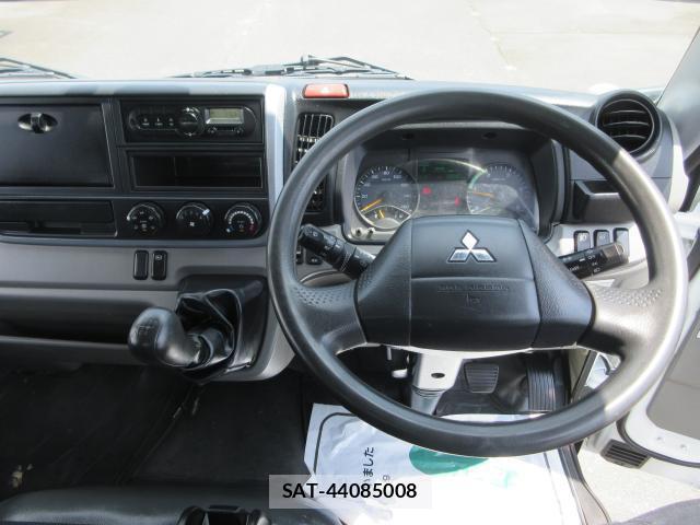 MITSUBISHI FUSO CANTER 2018-04 8276794-18