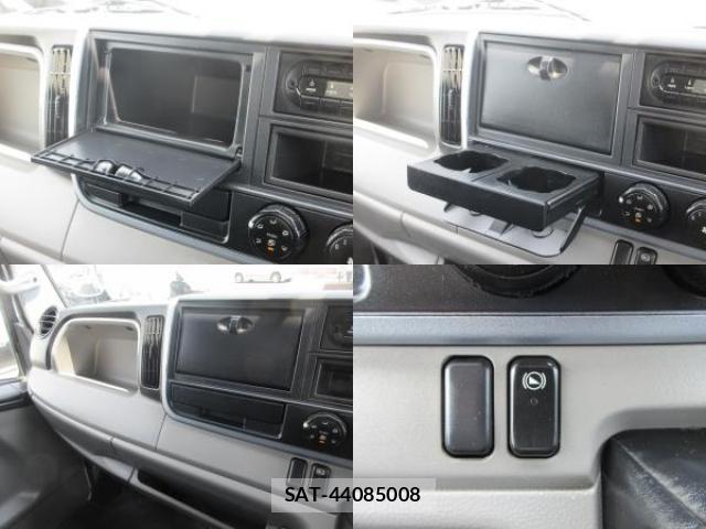 MITSUBISHI FUSO CANTER 2018-04 8276794-7