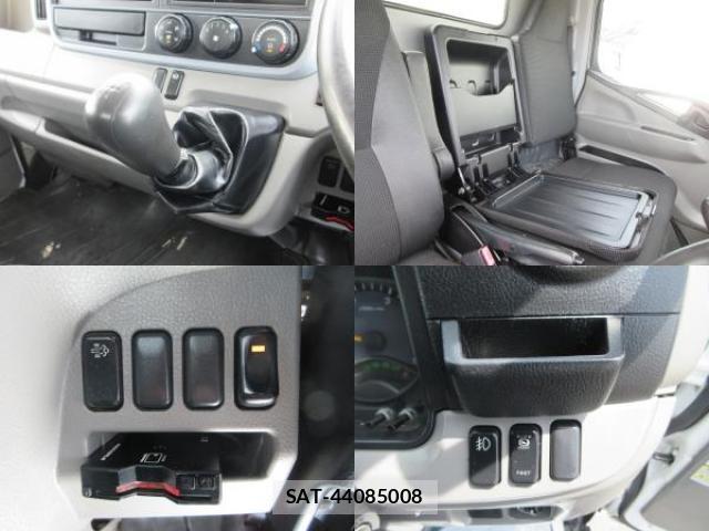 MITSUBISHI FUSO CANTER 2018-04 8276794-8