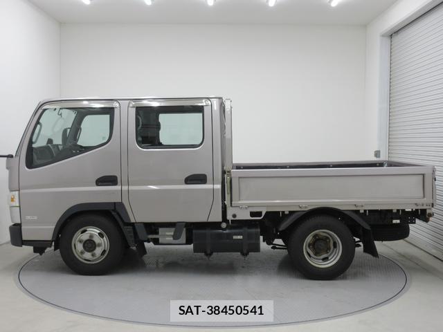 MITSUBISHI FUSO CANTER 2019-02 8277193-4