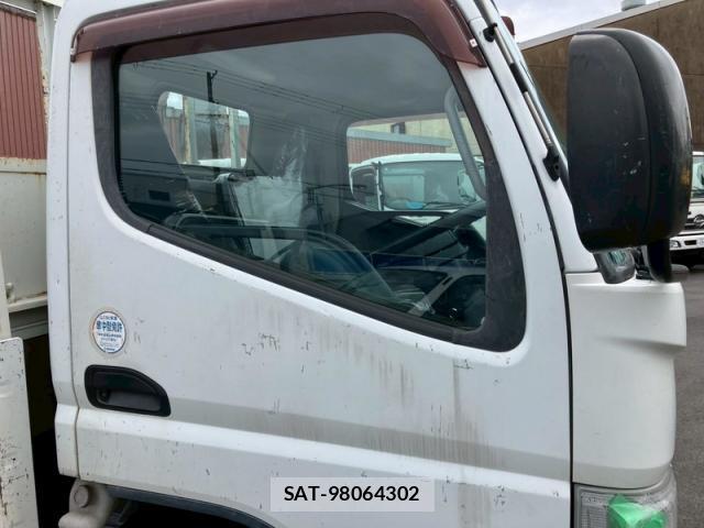 MITSUBISHI FUSO CANTER 2015-03 8277515-10