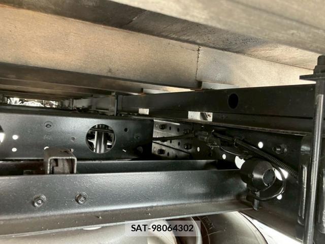 MITSUBISHI FUSO CANTER 2015-03 8277515-16