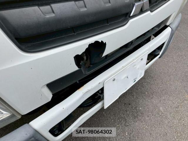 MITSUBISHI FUSO CANTER 2015-03 8277515-17