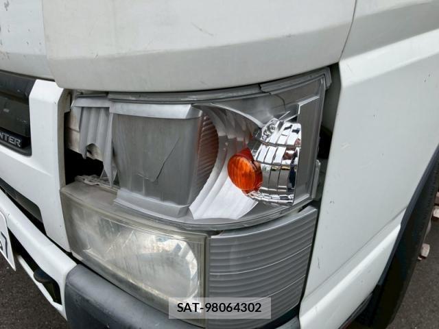 MITSUBISHI FUSO CANTER 2015-03 8277515-18