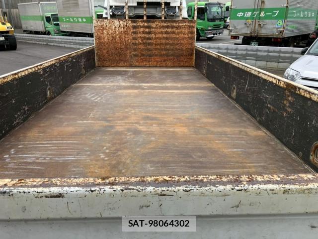 MITSUBISHI FUSO CANTER 2015-03 8277515-9