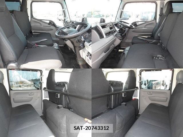 MITSUBISHI FUSO CANTER 2024-03 8278734-4