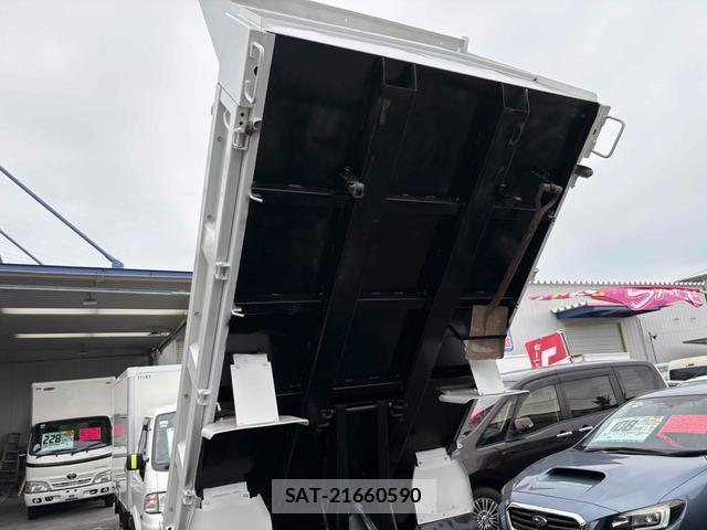 MITSUBISHI FUSO CANTER 2020-11 8280291-4